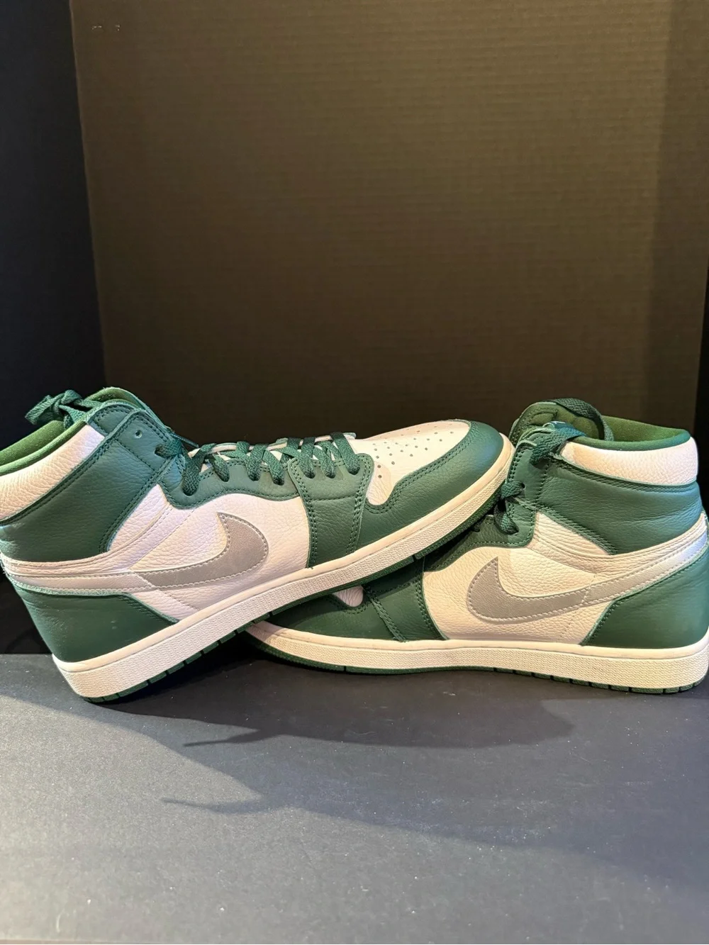 Jordan 1 retro High-Top Sneakers in gorge Green, White & Silver size 12.5